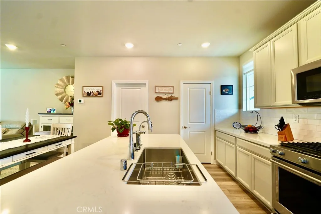 San Pedro, California 90732, United States, 4 Bedrooms Bedrooms, ,4 BathroomsBathrooms,Residential,Active,194075