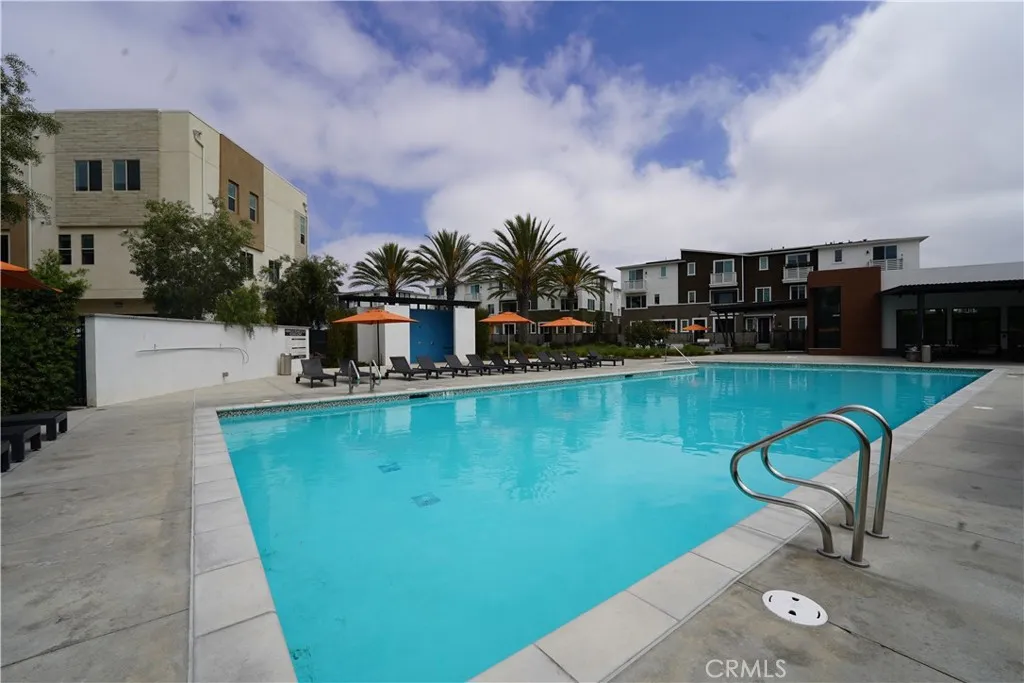 San Pedro, California 90732, United States, 4 Bedrooms Bedrooms, ,4 BathroomsBathrooms,Residential,Active,194075