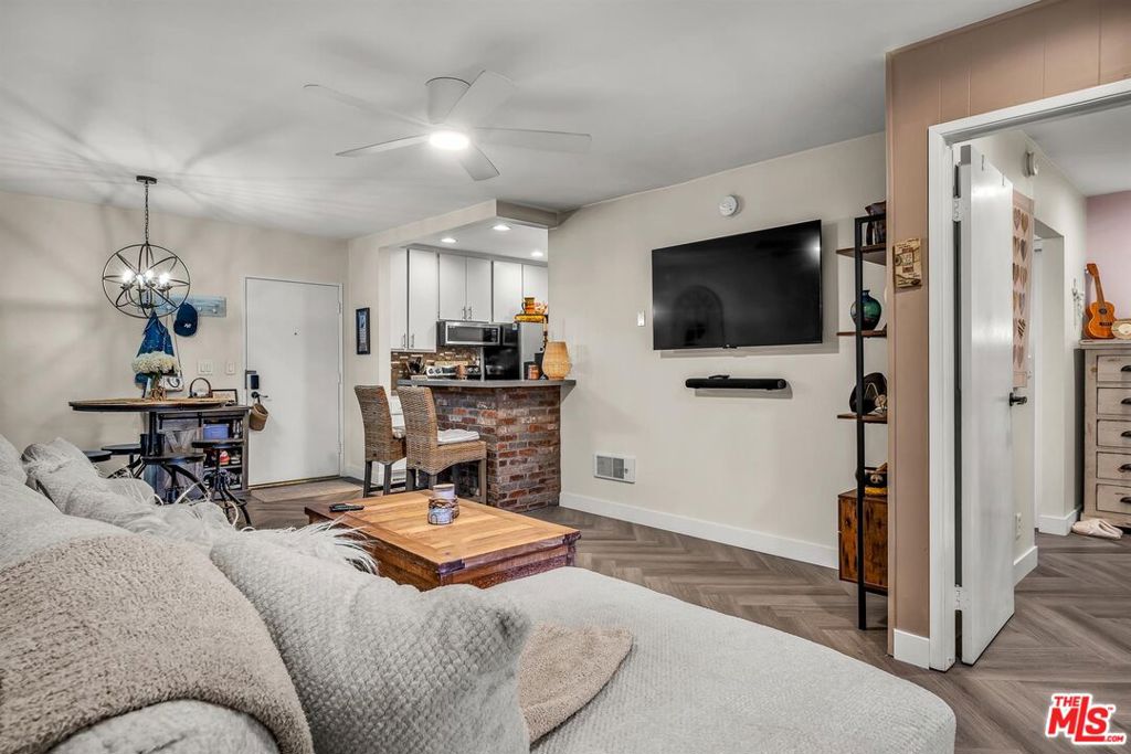 7740 Redlands Street G3092