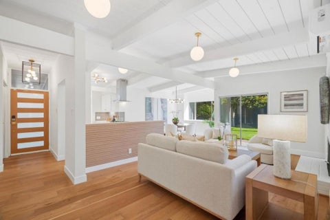Photo of 20 Roosevelt Circle, Palo Alto, CA 94306 (MLS # ML82061451)