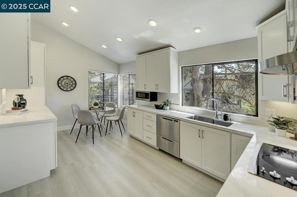 ROSSMOOR - Residential