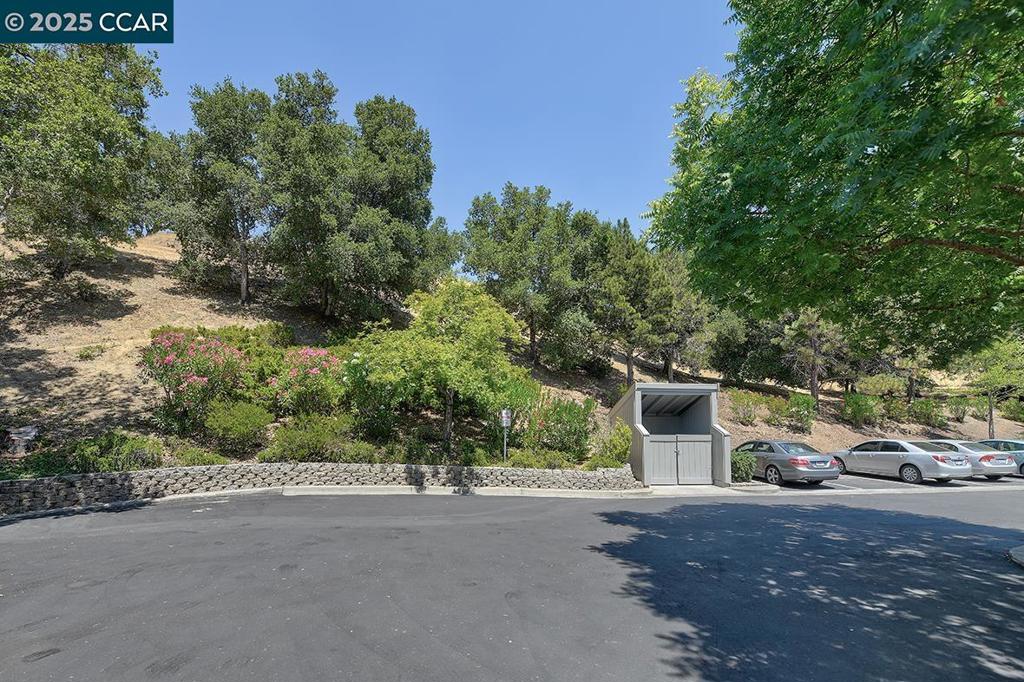 ROSSMOOR - Residential