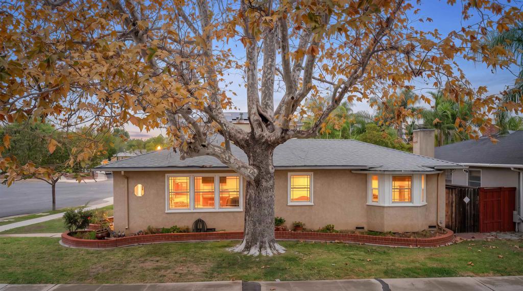 4839 Winona Ave