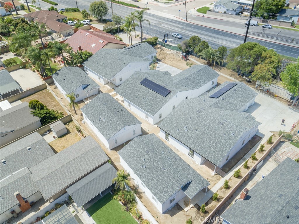 7242 Valley View