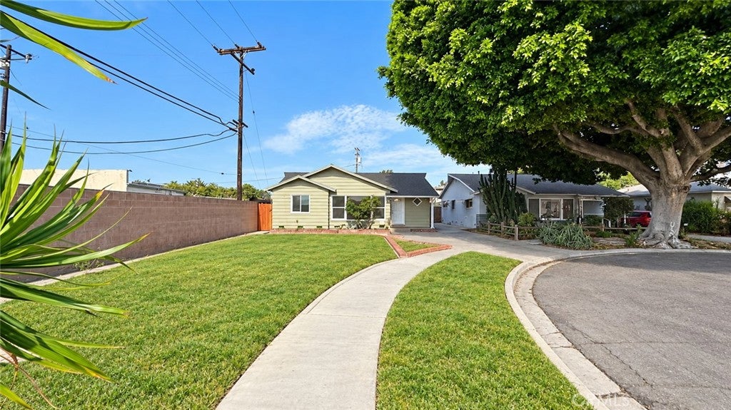 6651 Coronado