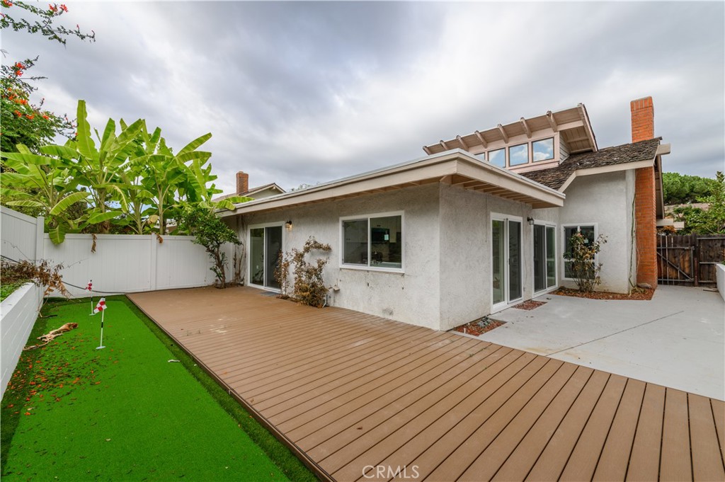 5016 Paseo De Vega