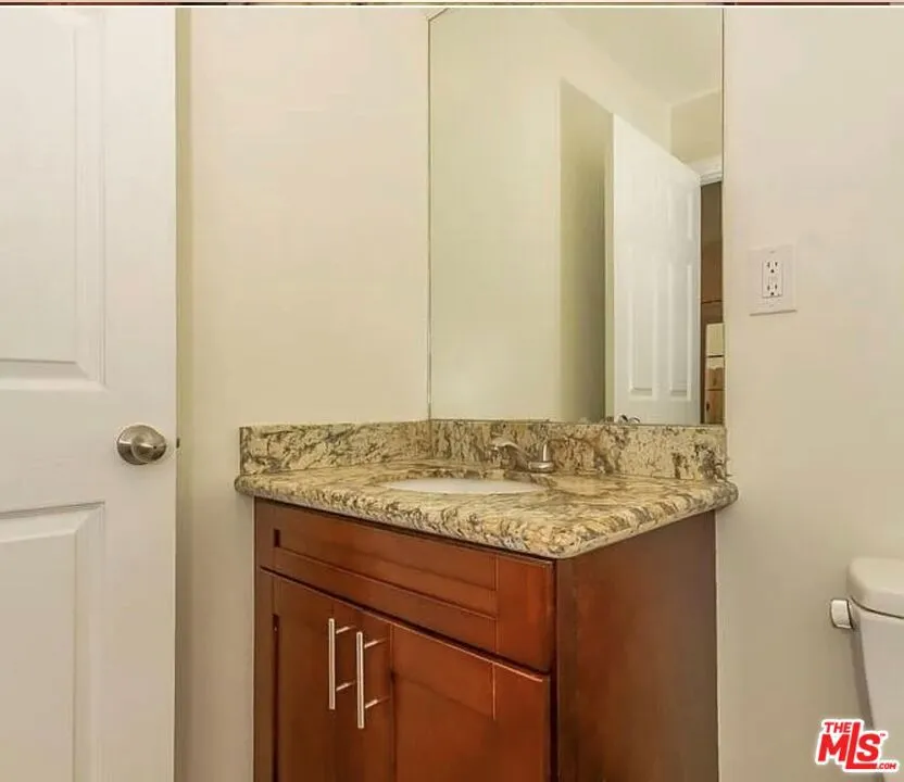 Reseda, California 91335, United States, 5 Bedrooms Bedrooms, ,6 BathroomsBathrooms,Residential,Active,182981