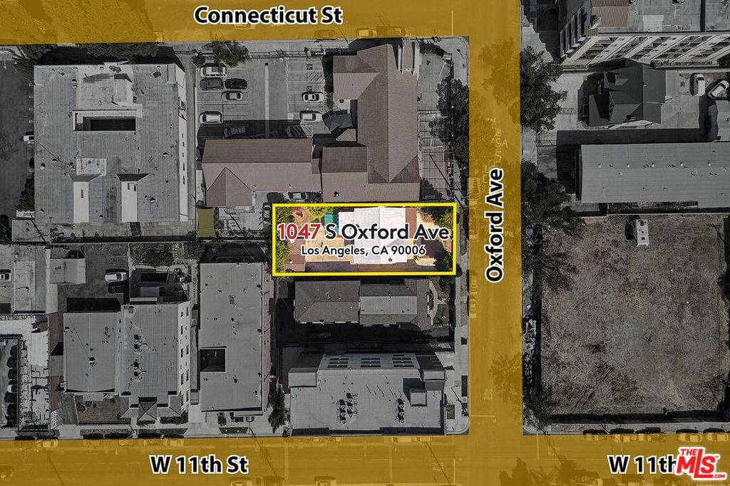 A single lot redevelopment opportunity !! 6,500 sf / R4-1 / TOC Tier 3 / Council District 10 / Enterprise zone. Utilizing the TOC program, a 29 unit apartment may be built (26 market rates / 3 low incomes). Fully vacant delivery at COE !!