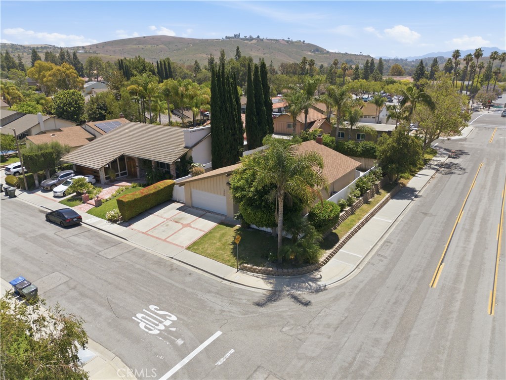 1806 Pepper Tree Court