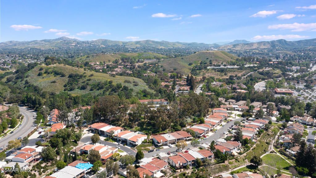 Photo of 898 Woodlawn Drive, Thousand Oaks, CA 91360 (MLS # 226001282)