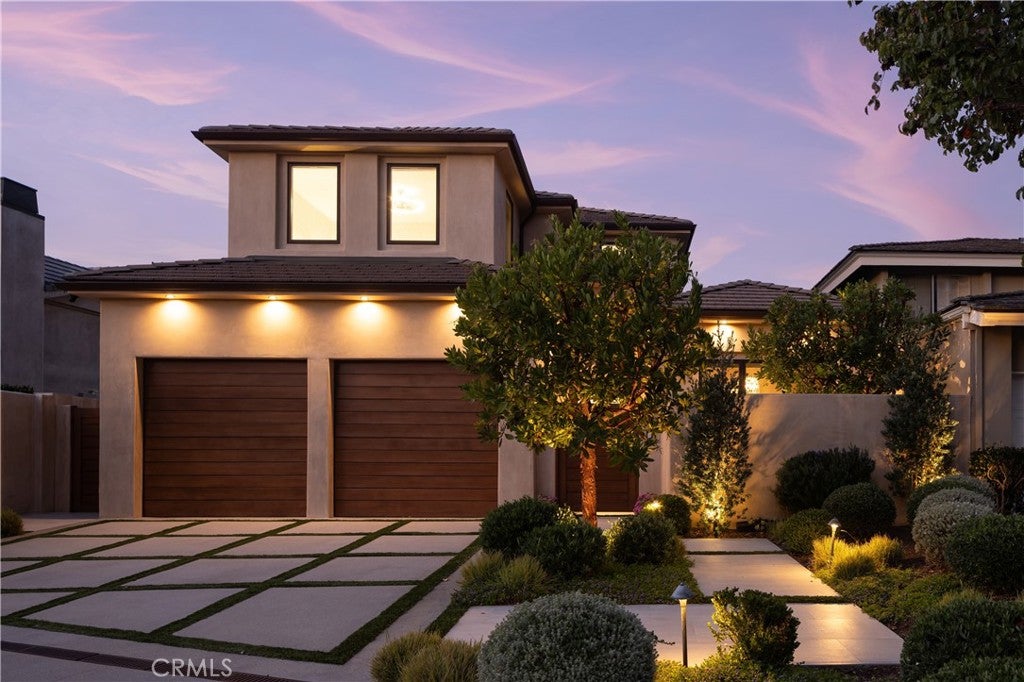 Photo of 2 Rue Biarritz, Newport Beach, CA 92660 (MLS # OC26176303)
