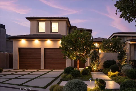 2 Rue Biarritz, Newport Beach, CA 92660 - MLS#: OC26176303