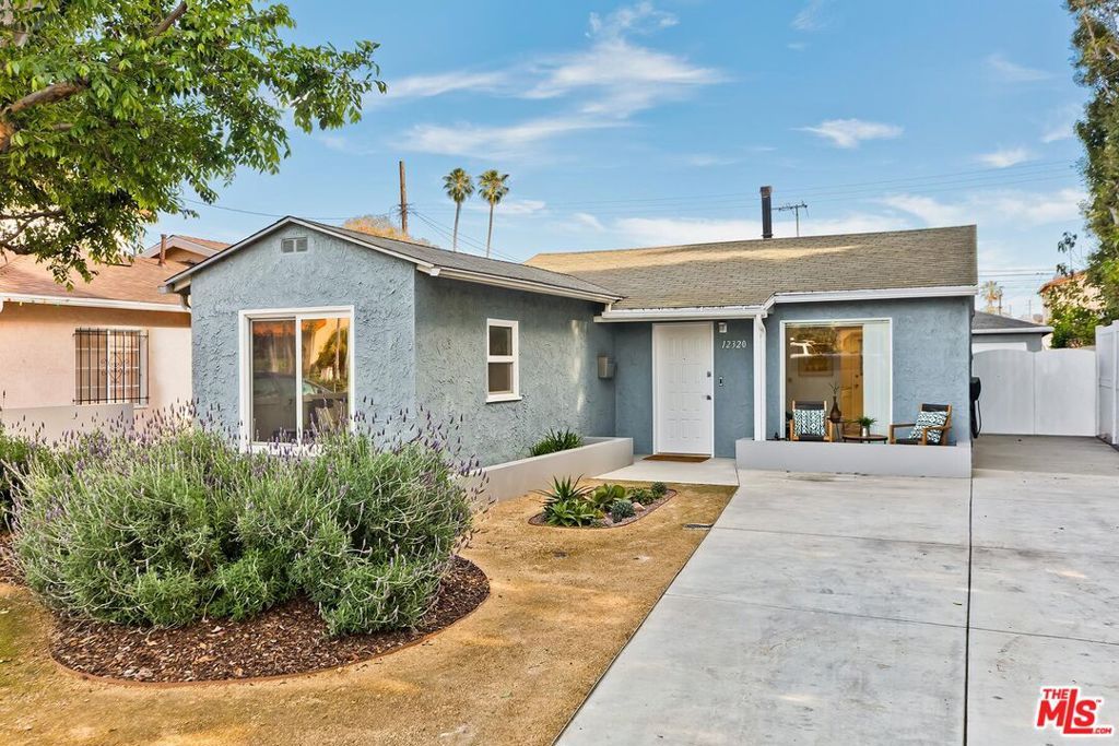 Photo of 12320 Allin Street, Culver City, CA 90230 (MLS # 26659099)