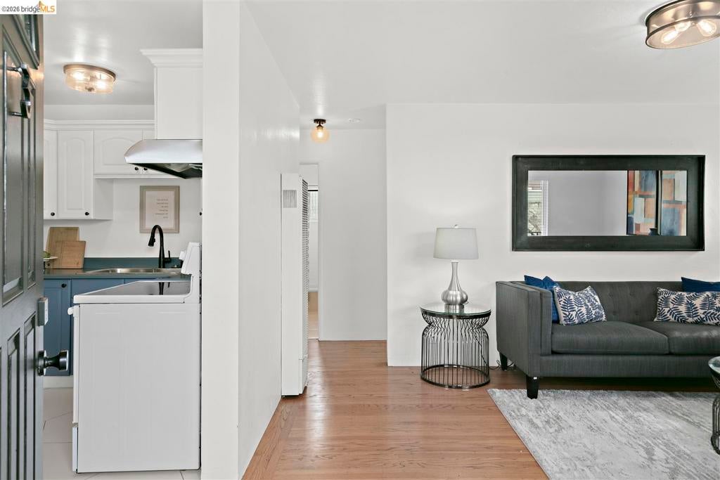 8 Whitmore Pl