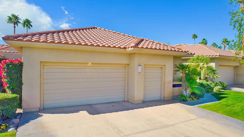 128 Kavenish Drive