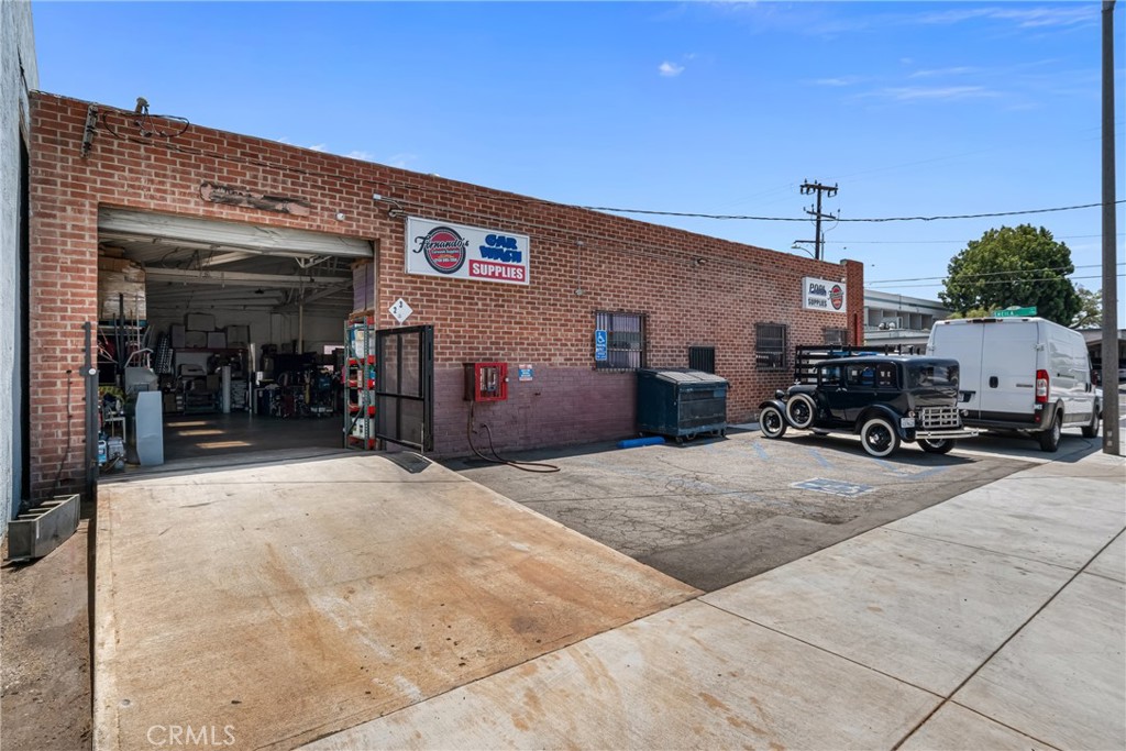 5711 Sheila Street