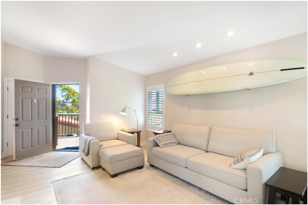 34 Corniche Dr H