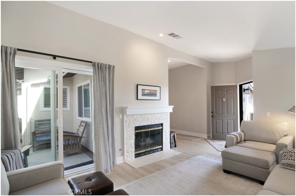 34 Corniche Dr H