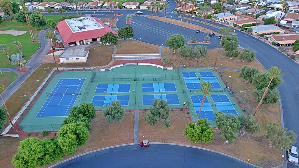 Suncrest Country Clb - Manufactured In Park