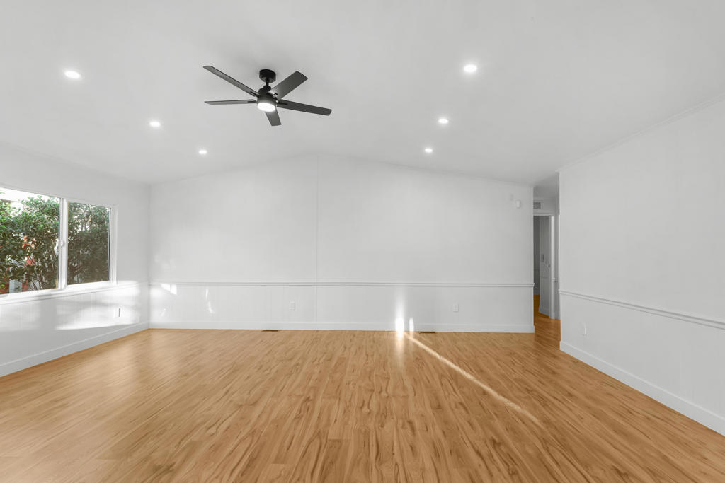 Suncrest Country Clb - Manufactured In Park