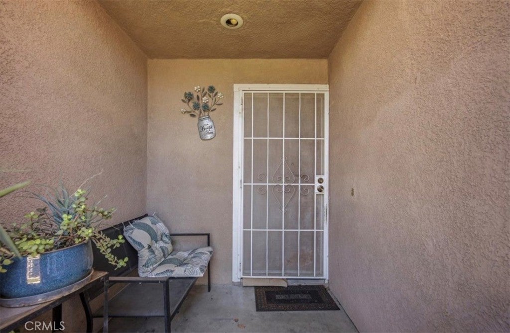 1305 Abbey Pines