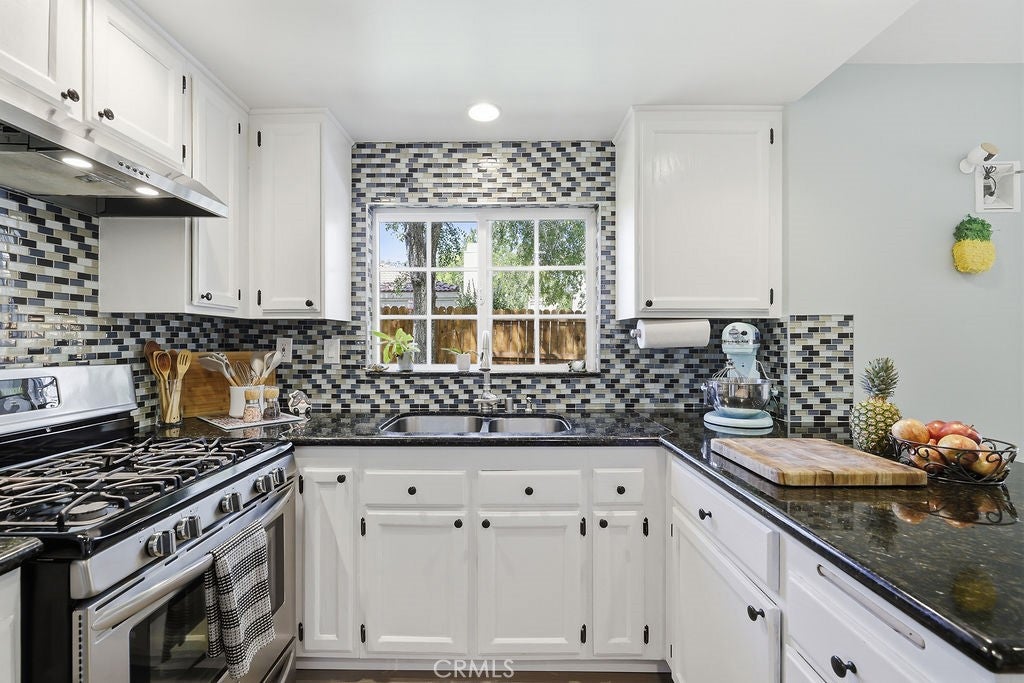 40149 La Cota Drive