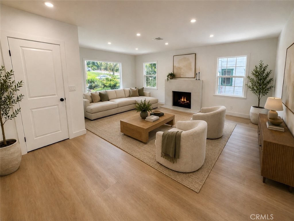 611 S Sunset Canyon