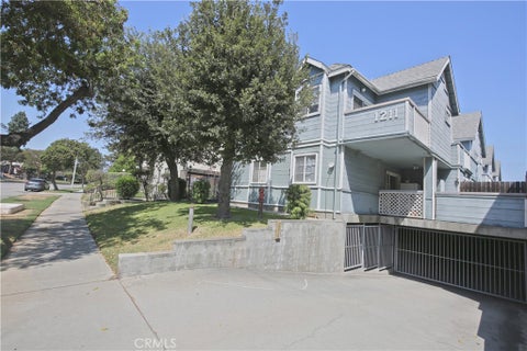 Photo of 1211 Huntington Drive #F, South Pasadena, CA 91030 (MLS # AR26158607)