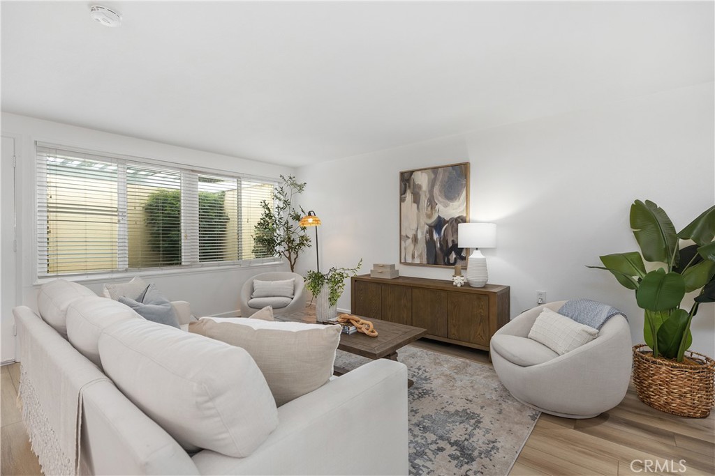 205 Avenida Majorca A