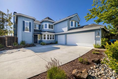Photo of 290 Billingsgate Lane, Foster City, CA 94404 (MLS # ML82046515)