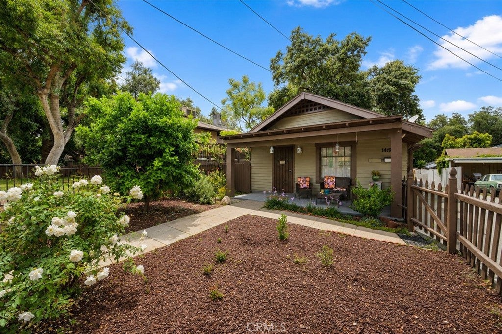 1419 El Sereno