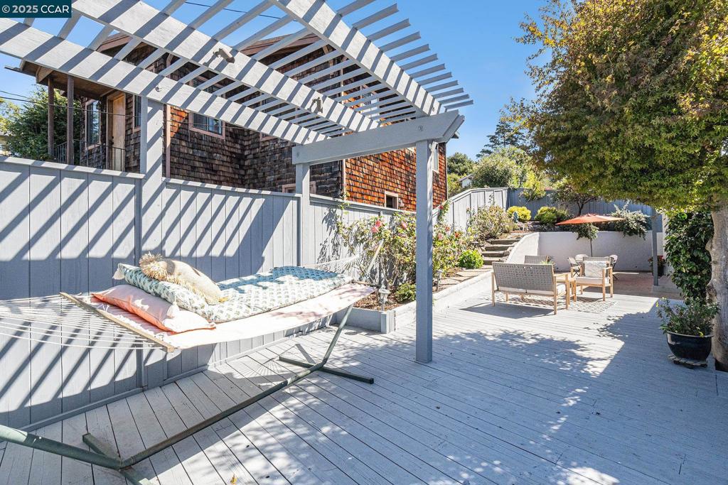 EL CERRITO - Residential