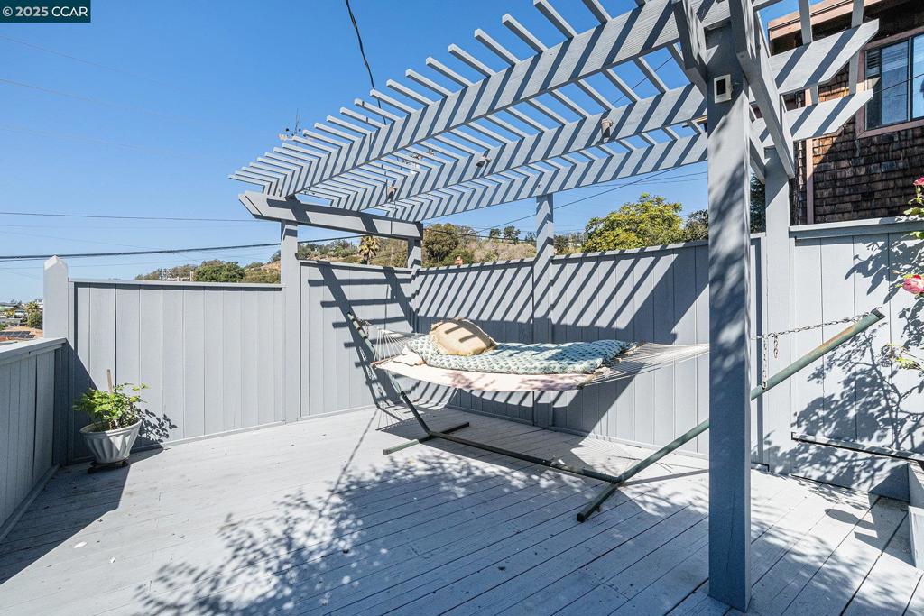 EL CERRITO - Residential