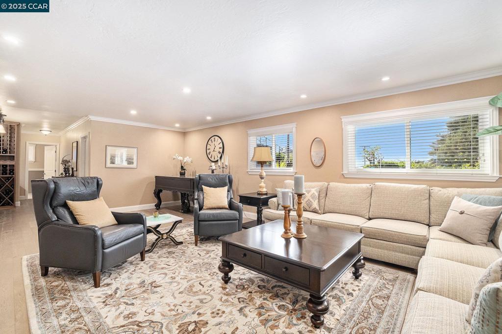 EL CERRITO - Residential