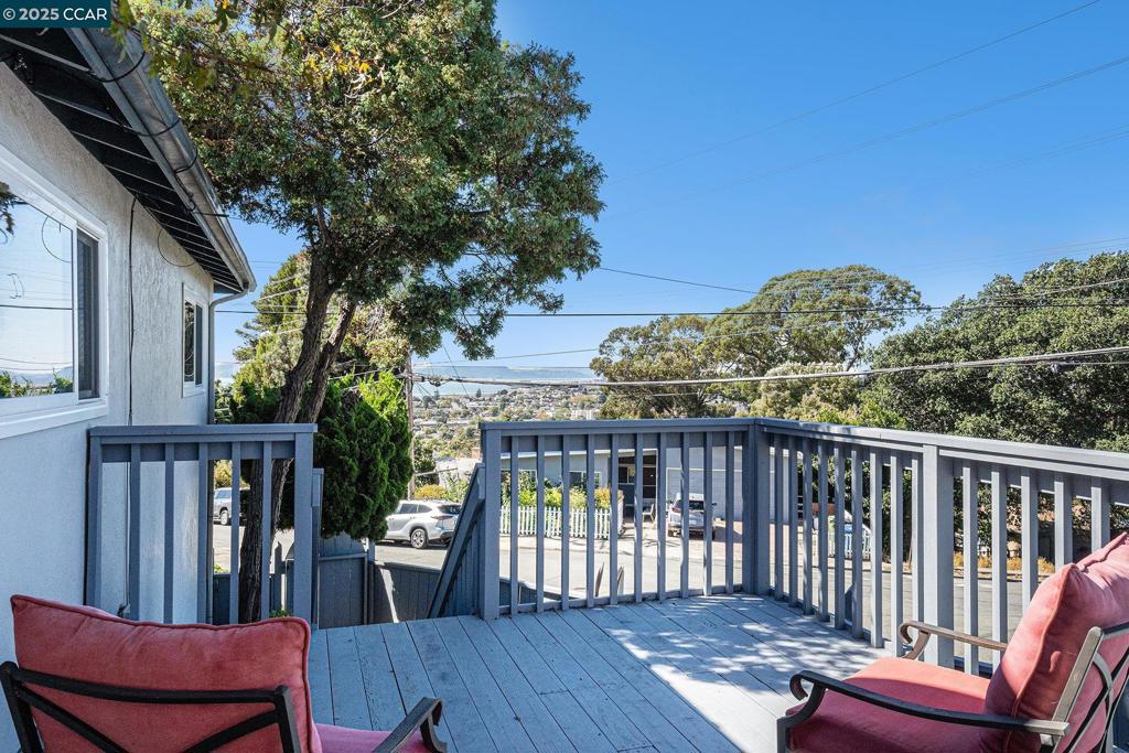 EL CERRITO - Residential