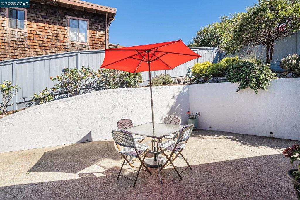 EL CERRITO - Residential