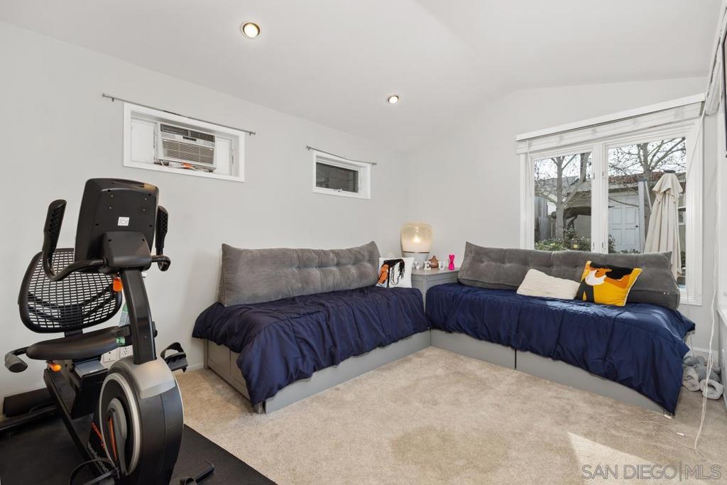 Ocean Beach - Residential Lease