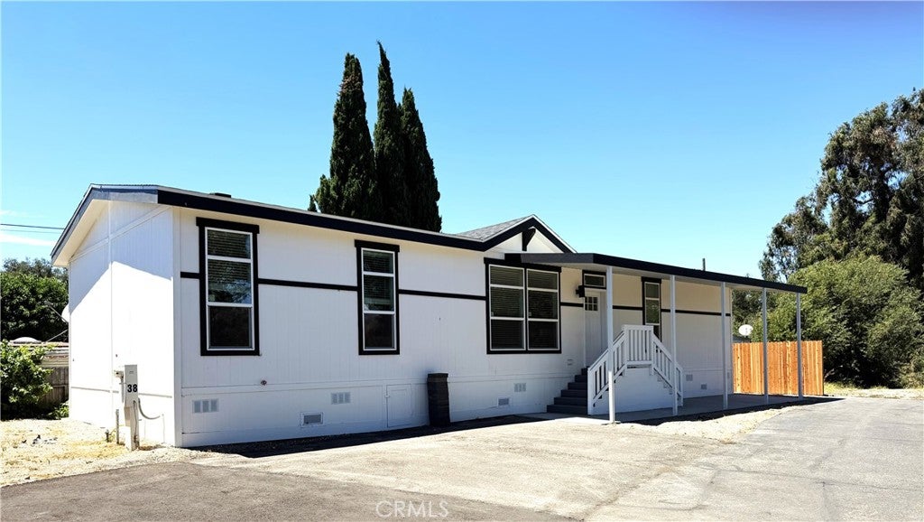 9278 N Highway 101 38