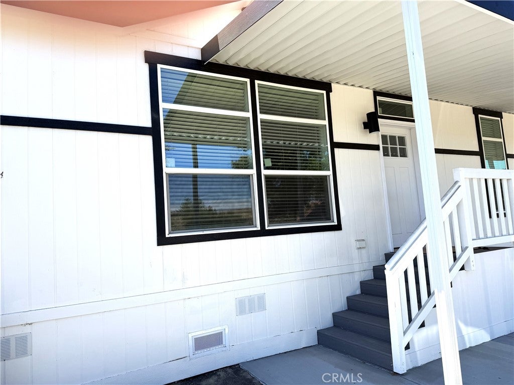 9278 N Highway 101 38
