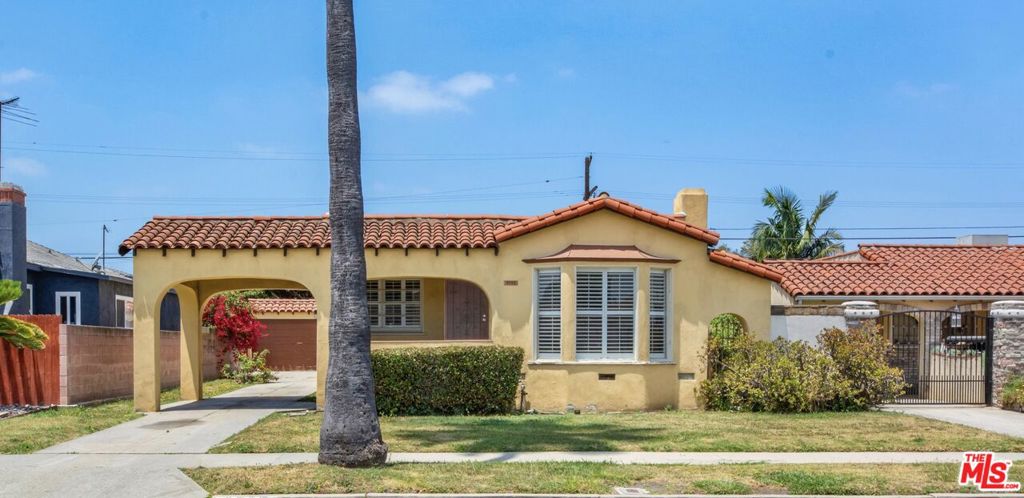 Photo of 3785 Degnan Boulevard, Los Angeles, CA 90018 (MLS # 26853299)