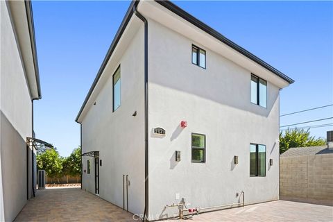 Photo of 5428 Calhoun Avenue, Sherman Oaks, CA 91401 (MLS # BB25180132)