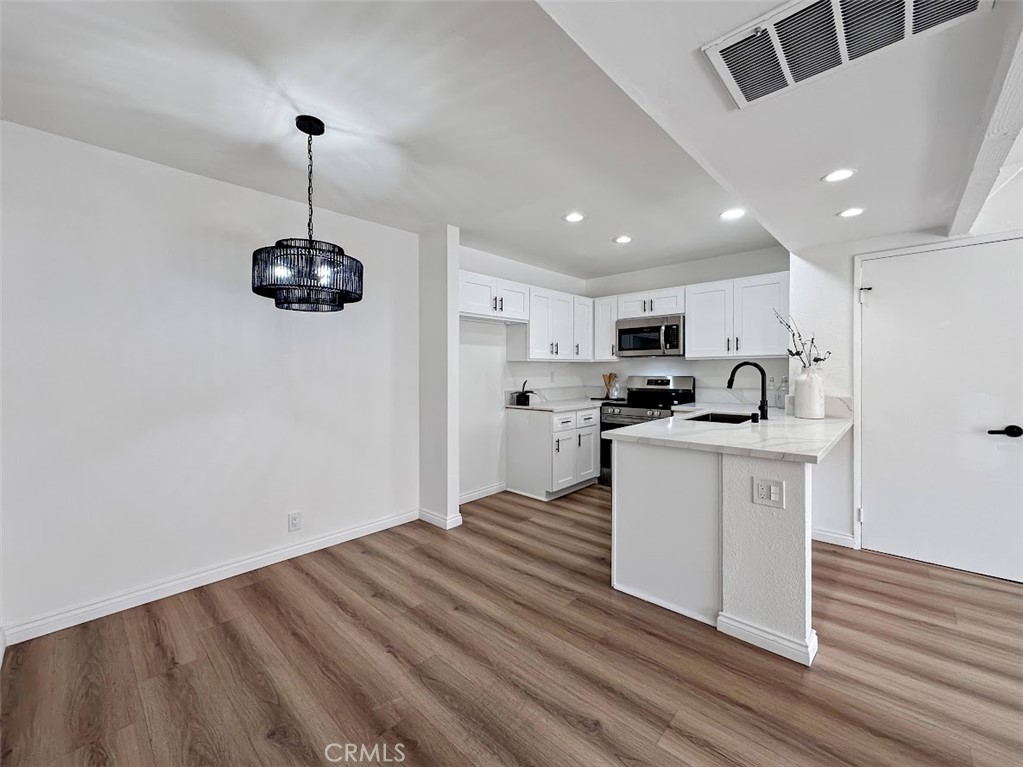 1440 W Edgehill 56