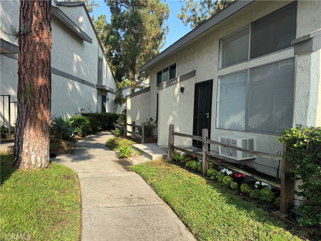 21303 Norwalk Boulevard 122