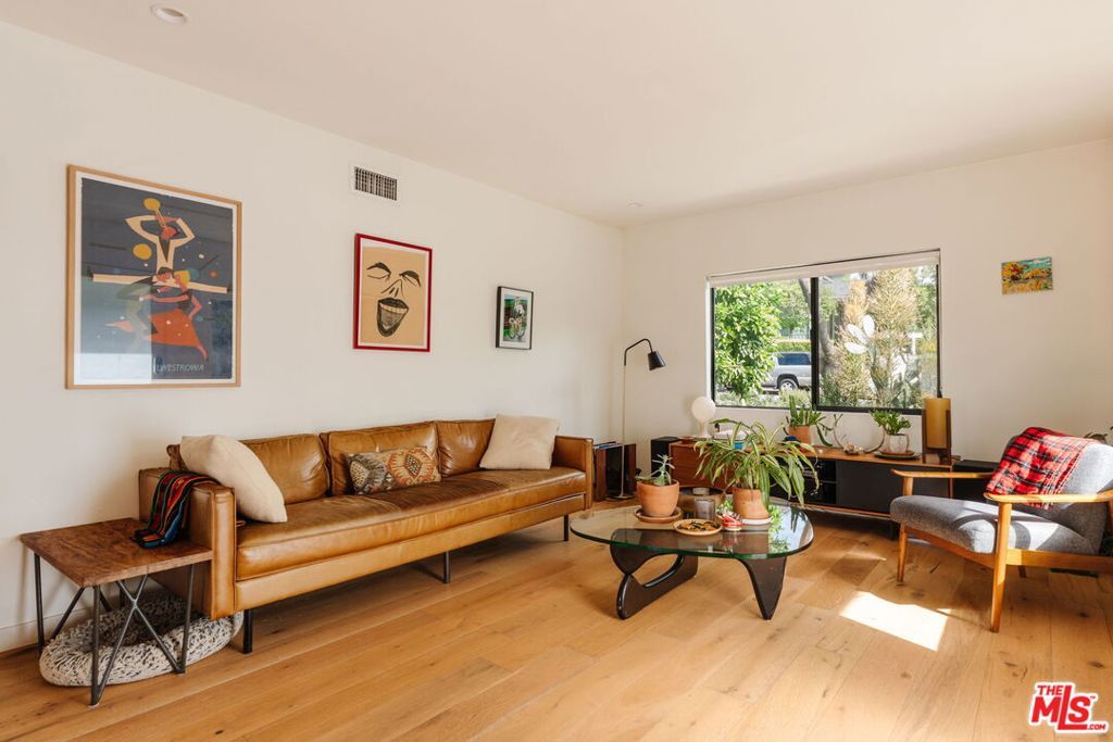 Photo of 5640 Irvington Place, Los Angeles, CA 90042 (MLS # 26727983)