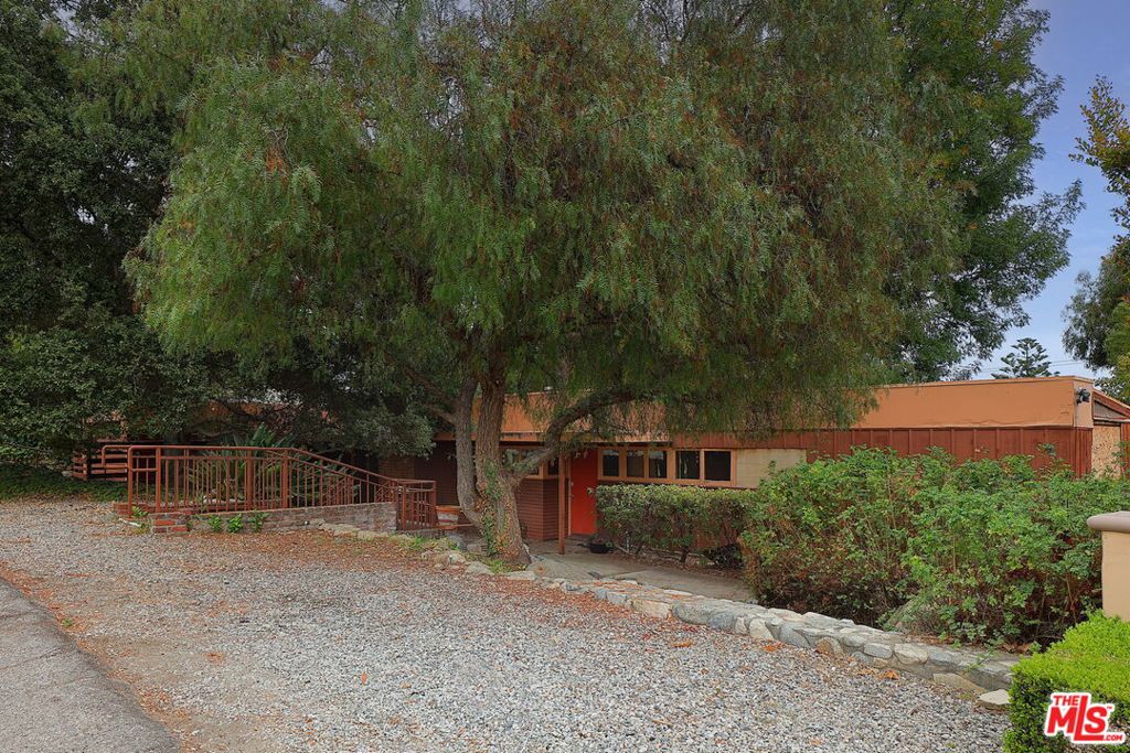 2342 Panorama Drive, La Crescenta CA 91214