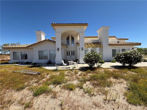 Photo of 31900 Via Del Senor, Homeland, CA 92548 (MLS # IV26076887)