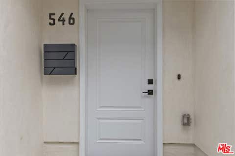 Photo of 546 N Genesee Avenue, Los Angeles, CA 90036 (MLS # 26842557)