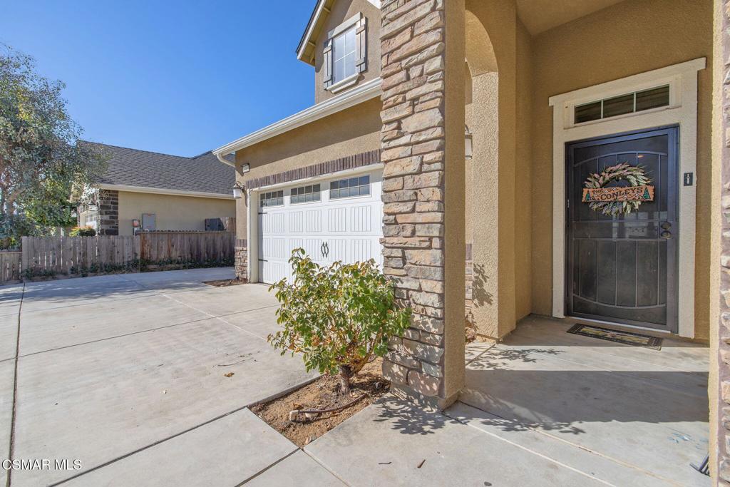 2488 La Canada Avenue