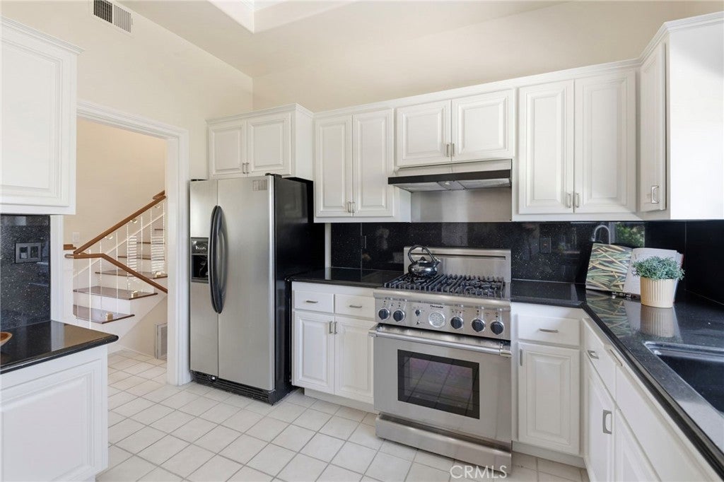 14501 Larch Avenue, Irvine CA 92606 - Photo 10