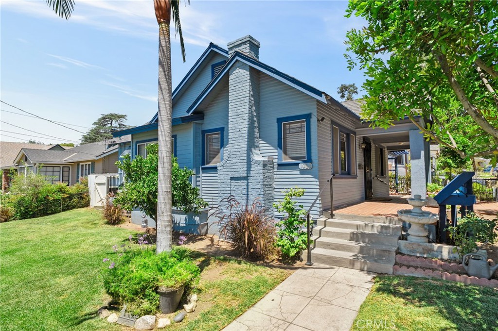 1063 E Rio Grande Street